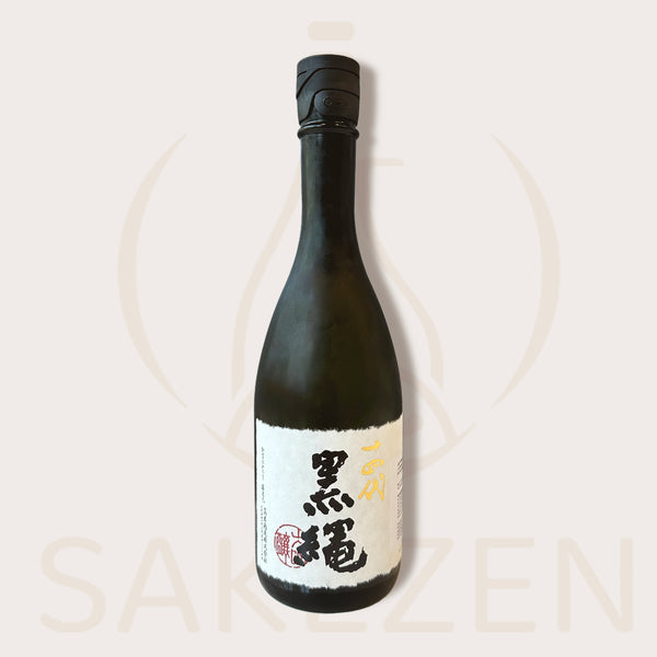 Savor Juyondai Kuronawa Daiginjo, a sparkling sake for festive