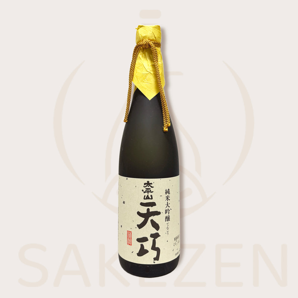 Bottle of Tenko 40 Junmai Daiginjo